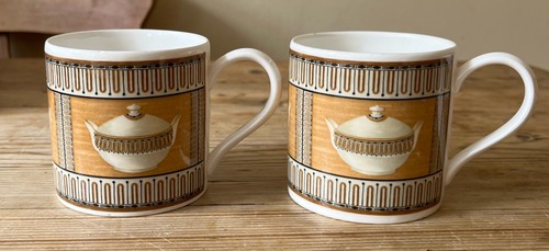 Pair wedgwood bone china - pair, mugs