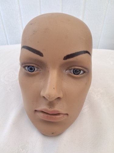 Vintage retro mannequin - ,