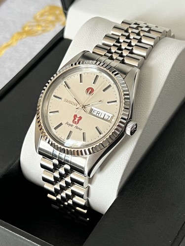 Rado purple horse - white, dial