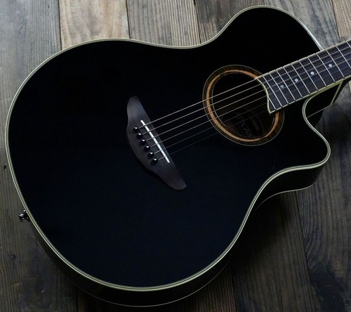 Yamaha apx700 - 2, (no260601)