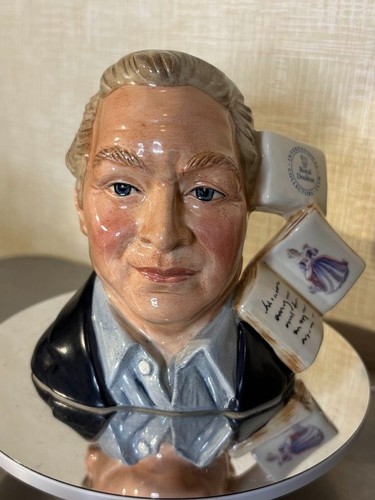 Royal doulton small character - doulton,