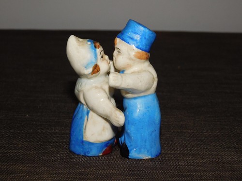Vintage kitchen salt pepper - salt,