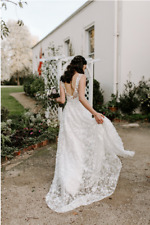 Naomi Neoh Wedding Dress size