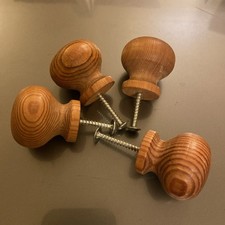 4x  Pine Knobs 34x34mm Wooden cupboard/ Draw knobs Varnished. Base 24 mm. 