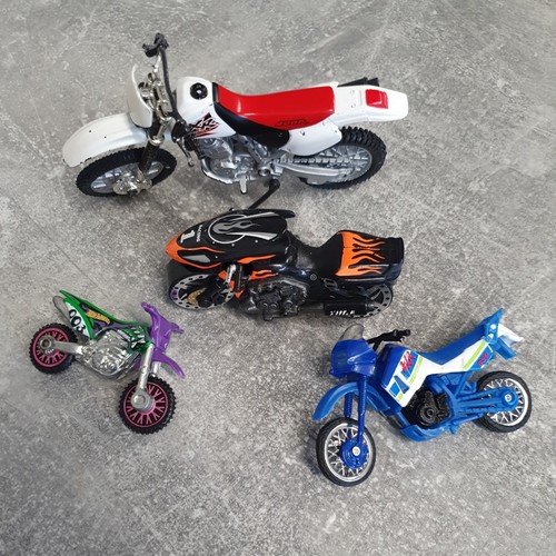 Hot wheels motorbikes bundle - wheels,