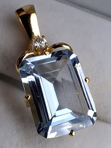 18ct gold huge 5ct - gold, cut