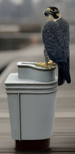 Peregrine falcon statue art - peregrine,
