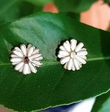 Super pretty white oil spot