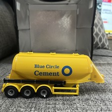 Corgi - Tri-Axle Feldbinder