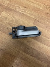 SUZUKI ALTO 2015 PASSENGER REAR INTERIOR DOOR HANDLE 83130-75J0 2009-2015