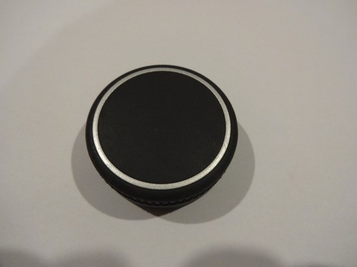 Vauxhall cd30 grey button cd - vauxhall,
