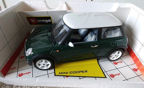 Burago scale diecast 3319 - burago,