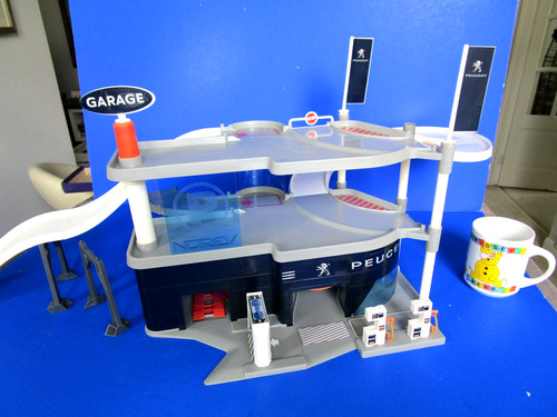 Peugeot toy garage - garage, set