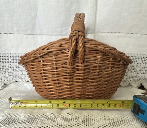 Small vintage whicker basket - vintage,