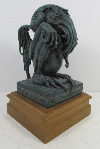 Cthulhu statue sculpted - nm,