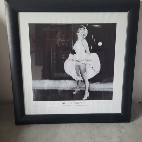 Marilyn monroe framed - marilyn,