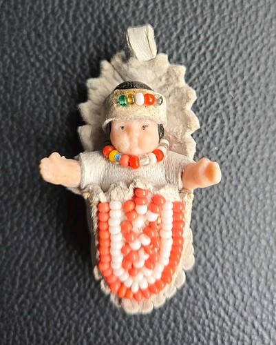 VINTAGE BEADED NATIVE AMERICAN