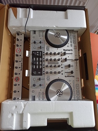 Numark 4trak channel traktor - numark,