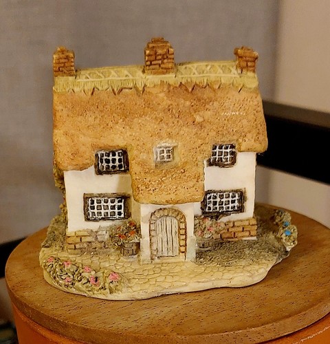 Vintage miniature cottage - miniature,