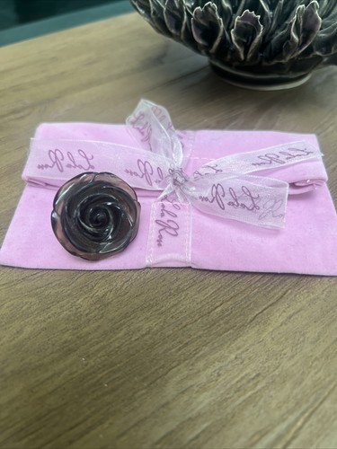 Genuine lola rose - lola, statement