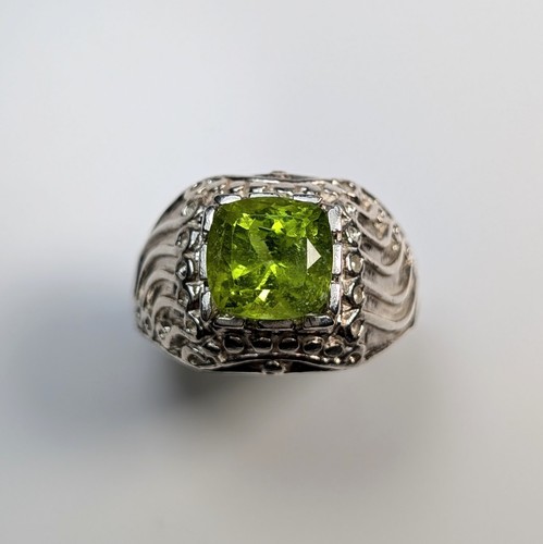 43cts natural vivid green - natural,