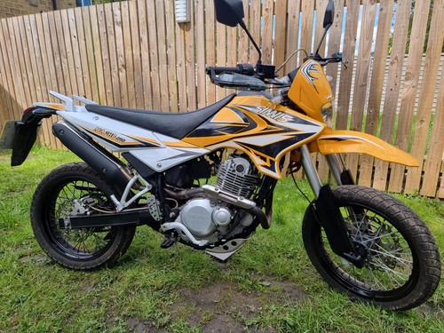 Supermoto 250cc low miles - supermoto, 250cc,