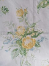Laura Ashley Winter Lily