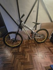 Zerode G1 Downhill bike, Manitou Dorado, Ridefox, Profile racing.