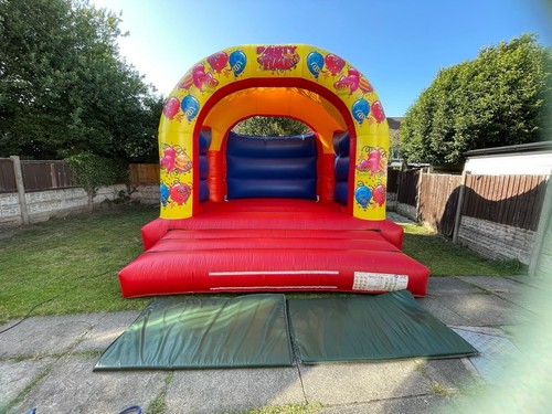 Adult bouncy castle 15x20 - adult,