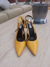 GORGEOUS ZARA PATENT YELLOW STRAPPY SHOES SIZE 6. NWOT!