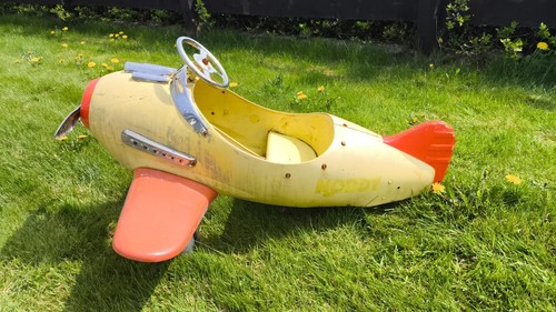 Vintage metal pedal plane - vintage,