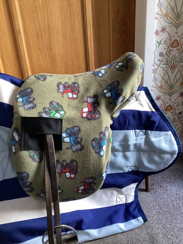 Fleece ride saddle - on,