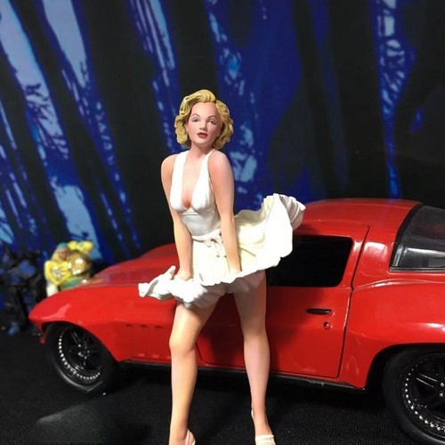 Scale resin figure model - resin,