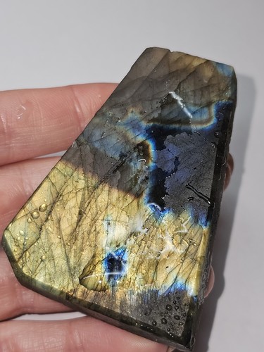 Canadian grade labradorite - canadian,