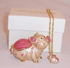 HIDDEN TREASURES - Pig