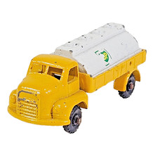 Vintage Budgie Miniatures Shell BP Road Tanker Yellow & White Diecast Unboxed.