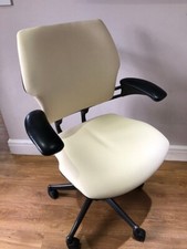 CREAM LEATHER HUMANSCALE
