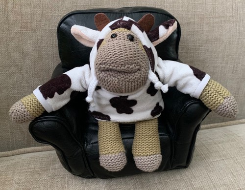 Tips tea monkey wearing - tea,