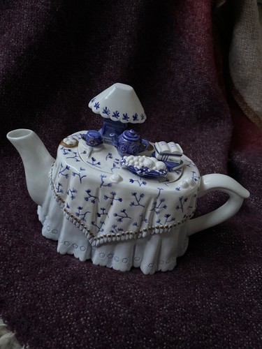 Vintage novelty teapot the - vintage,