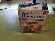 LADYBIRD BOOK  LIFE OF THE HONEY BEE   651 - 1960's Edition 2'6 NET - Good Cond