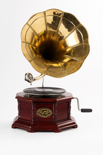 Funnel Gramophone His Masters