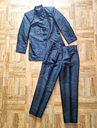 Y2k tailored black