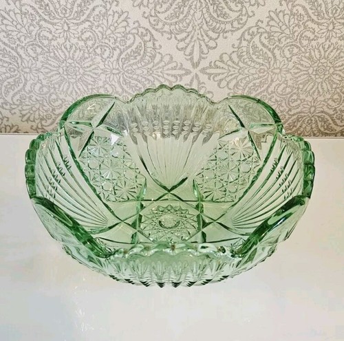 Decorative green glass - , fruit