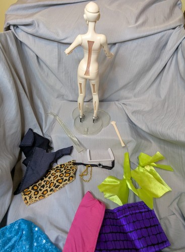 Harumika mannequin and - harumika,