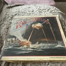 War of the Worlds 1978 Vinyl VG Condition Also Comes With Booklet