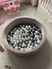 Play Factory Foam Ball Pit with Balls Grey And White