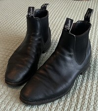 R.M WILLIAMS BLACK LEATHER