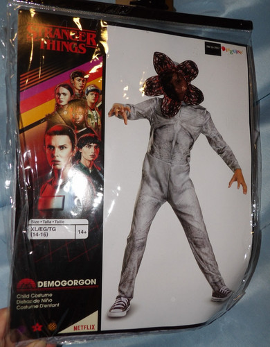 Stranger things demogorgon - stranger,
