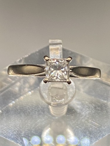 18ct diamond solitaire - solitaire, ring