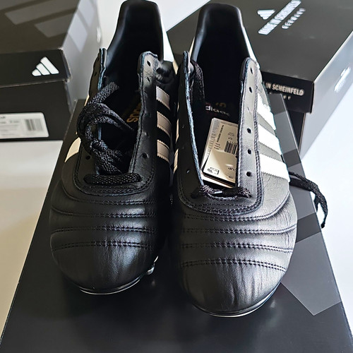 Adidas world cup football - cup,